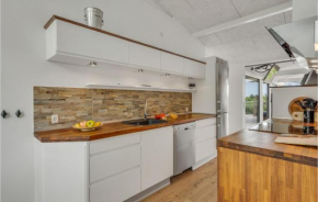 Lovely Home In Spøttrup With House Sea View